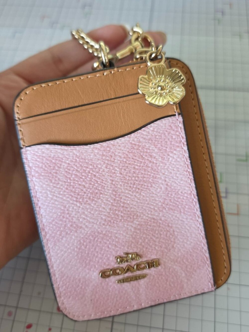 NWOT Coach Zip Card Case In Signature Canvas With Charm CEC50